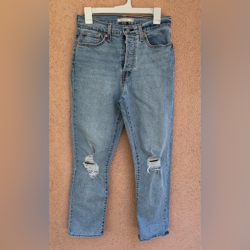 Levi's Strauss High Rise Wedgie Straight Jeans Size 29 Distressed